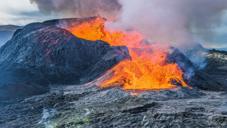 Recent volcano eruption as a way to link earth science to current events